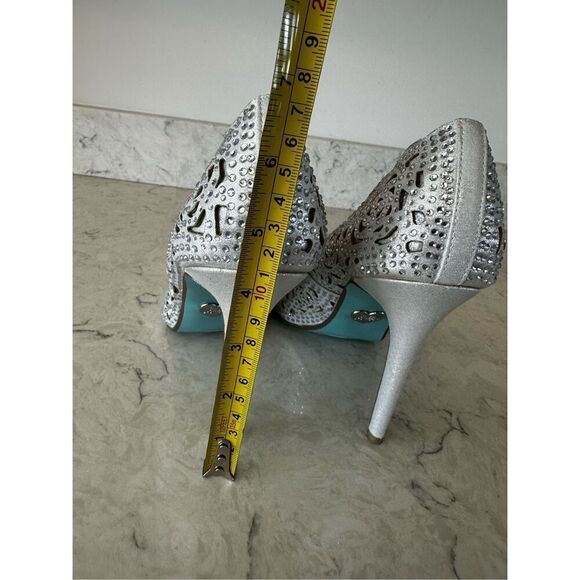 Blue by Betsey Johnson Elsa Evening Pumps Silver Bridal Bling Sz 9 - Picture 9 of 12